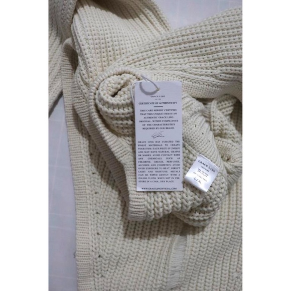 Grace Ling Open Back Sweater - Picture 6 of 7